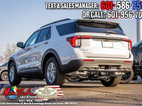 New 2026 Ford Explorer Active w/ Active Comfort Package RWD image 5