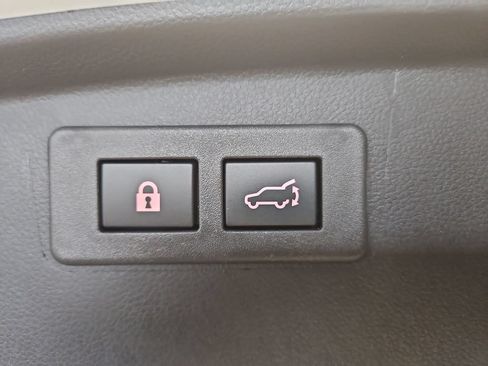 Certified 2025 Subaru Outback Limited AWD/4WD image 18