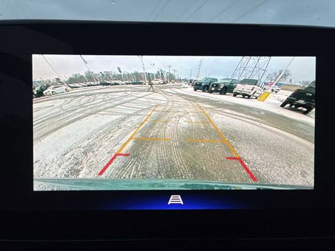 Used 2025 Chevrolet Trax LT w/ Driver Confidence Package image 14