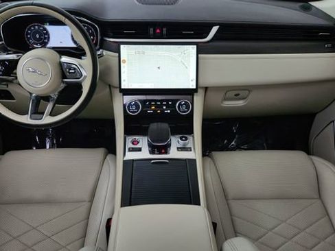 Used 2021 Jaguar F-PACE S image 86