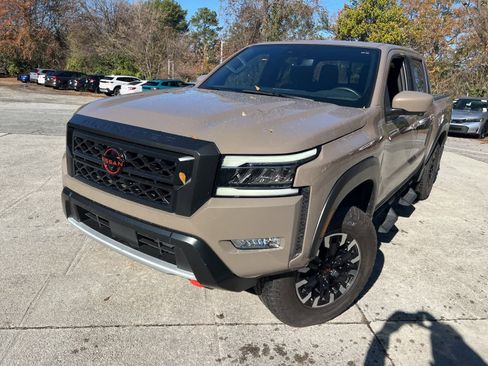 Used 2023 Nissan Frontier PRO-4X w/ Pro Convenience Package image 1