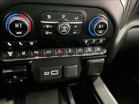 Used 2021 Chevrolet Silverado 2500 LTZ w/ LTZ Plus Package image 16