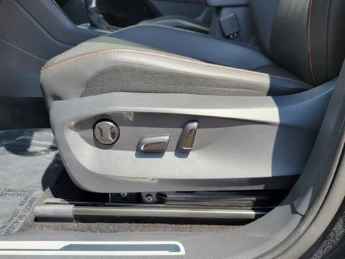 Used 2024 Volkswagen Tiguan Wolfsburg Edition AWD/4WD image 9