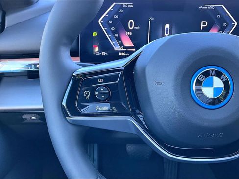 Certified 2024 BMW i5 eDrive40i w/ M Sport Package RWD image 25