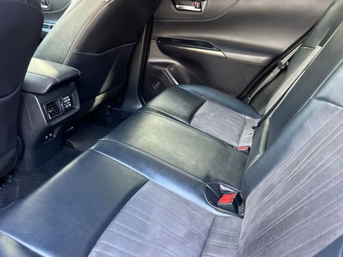Used 2021 Toyota Venza XLE w/ Carpet Mat Package (TMS) AWD/4WD image 5
