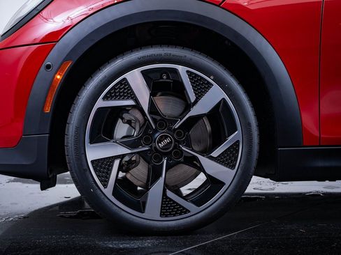 Certified 2025 MINI Cooper S image 12