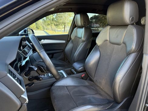 Used 2020 Audi SQ5 Premium Plus w/ Premium Plus Package image 35