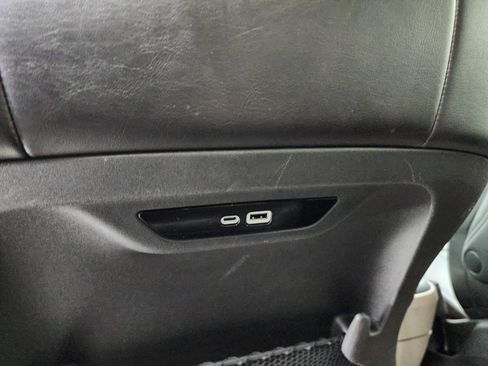 Used 2024 Chrysler Pacifica Touring-L image 34