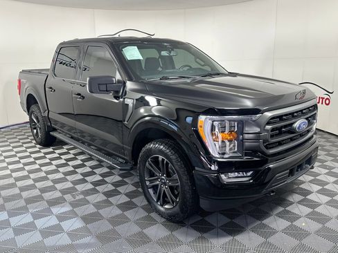 Used 2022 Ford F150 XLT w/ Equipment Group 302A High AWD/4WD image 9