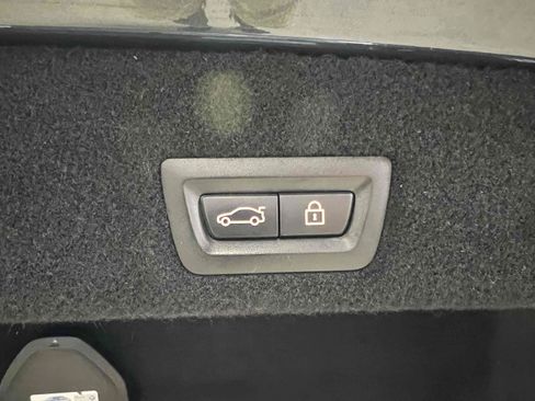 Used 2018 BMW 750i RWD image 13