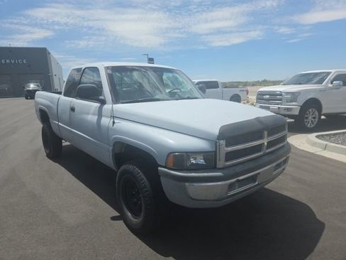 Used 1997 Dodge Ram 1500 Truck 4x4 Club Cab image 10