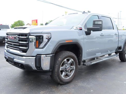 Used 2025 GMC Sierra 2500 SLE w/ SLE Value Package; AWD/4WD image 10