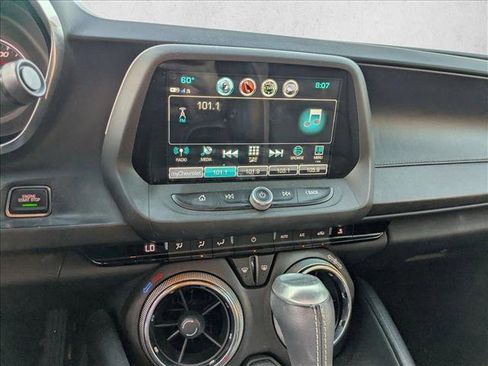 Used 2018 Chevrolet Camaro LT w/ Technology Package image 10