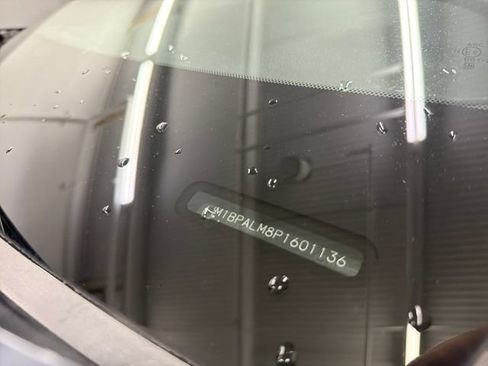 Used 2023 MAZDA MAZDA3 s FWD image 36