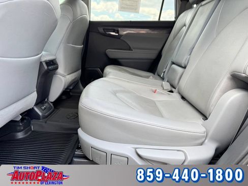 Used 2020 Toyota Highlander Limited AWD/4WD image 42