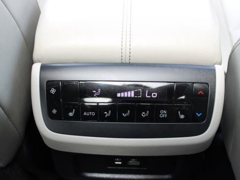 Used 2022 Nissan Pathfinder SL w/ SL Premium Package AWD/4WD image 16