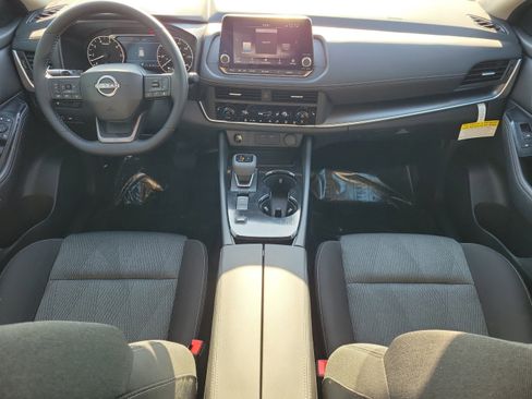 Certified 2026 Nissan Rogue SV w/ Cold Weather Package FWD image 14