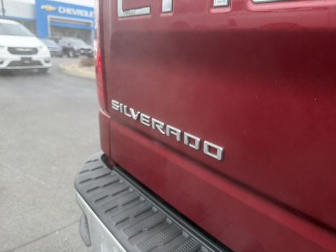 Used 2020 Chevrolet Silverado 1500 LT w/ All-Star Edition image 31