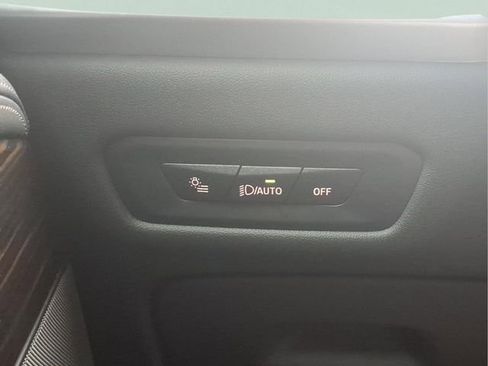 Used 2025 BMW X5 xDrive50e image 16