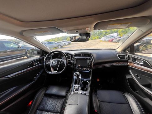 Used 2017 Nissan Maxima Platinum FWD image 12