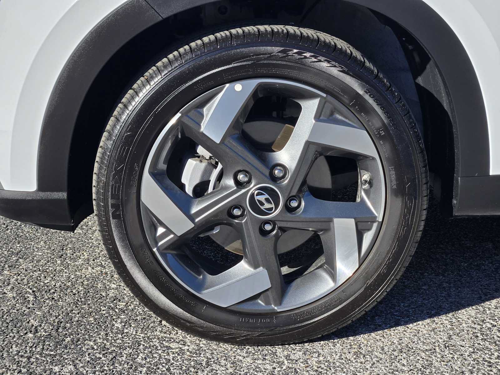 Certified 2026 Hyundai Venue SEL FWD image 11