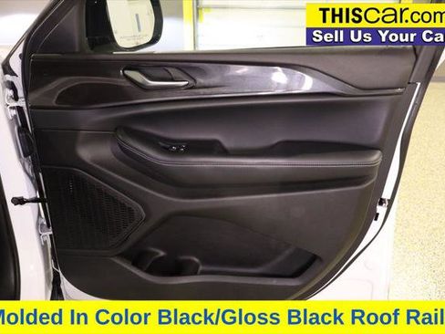 Used 2023 Jeep Grand Cherokee L Altitude image 31