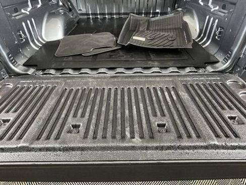 Used 2022 Chevrolet Colorado Z71 AWD/4WD image 27
