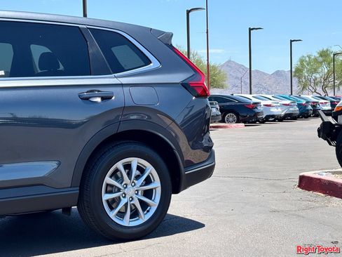 Used 2026 Honda CR-V EX image 10