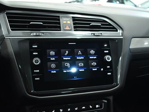 Used 2021 Volkswagen Tiguan SE R-Line AWD/4WD image 25