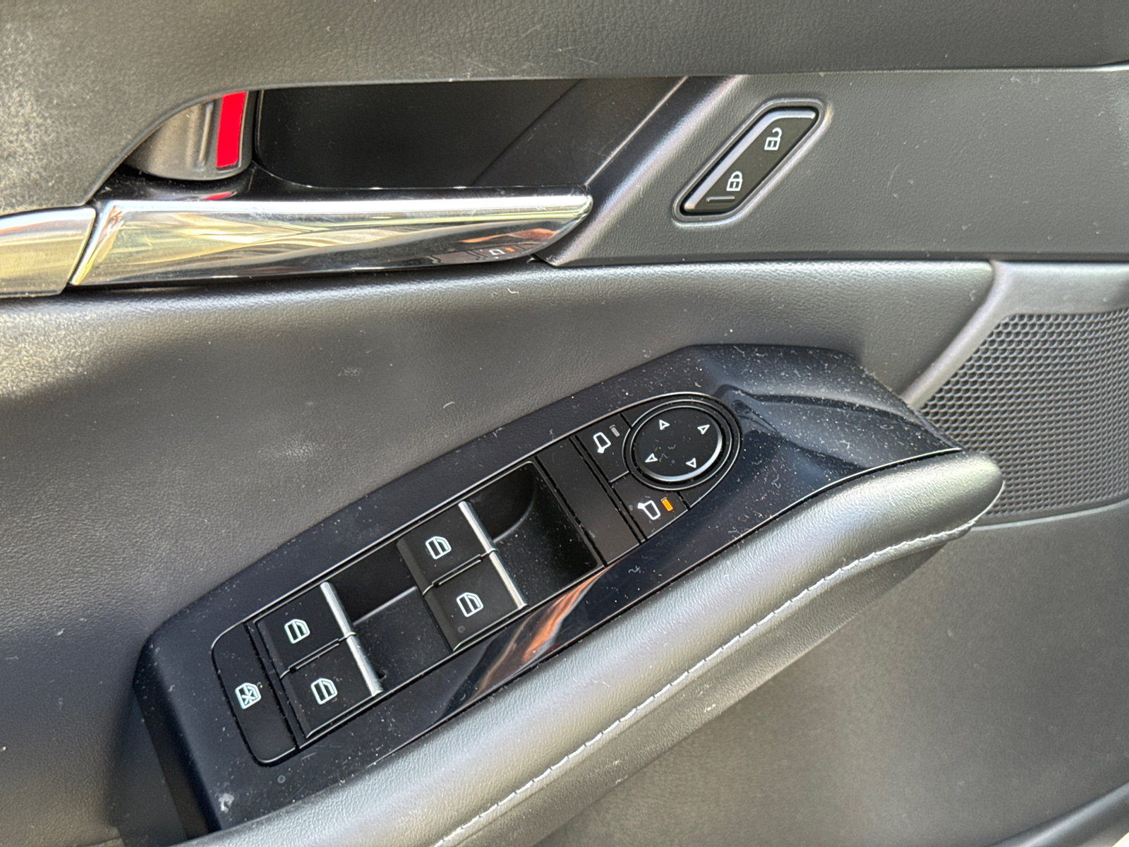 Used 2023 MAZDA CX-30 AWD 2.5 S w/ Preferred Package image 18
