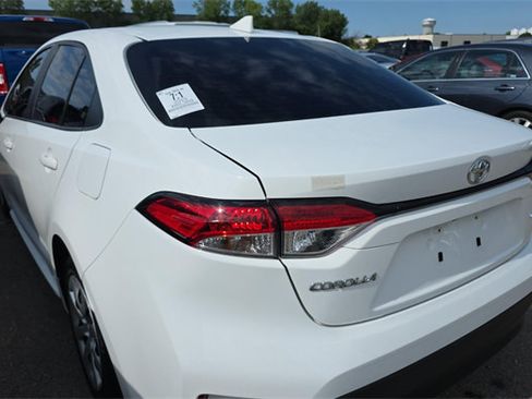 Used 2023 Toyota Corolla LE FWD image 5