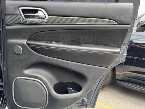 Used 2017 Jeep Grand Cherokee SRT AWD/4WD image 37