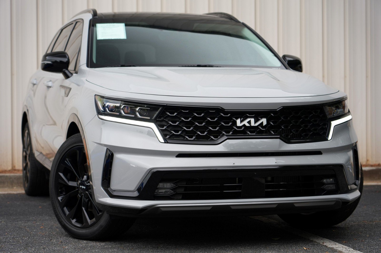 Used 2022 Kia Sorento SX FWD image 2