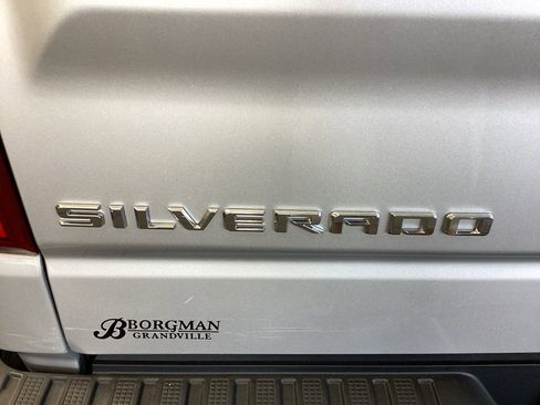 Used 2021 Chevrolet Silverado 1500 Custom Trail Boss AWD/4WD image 27