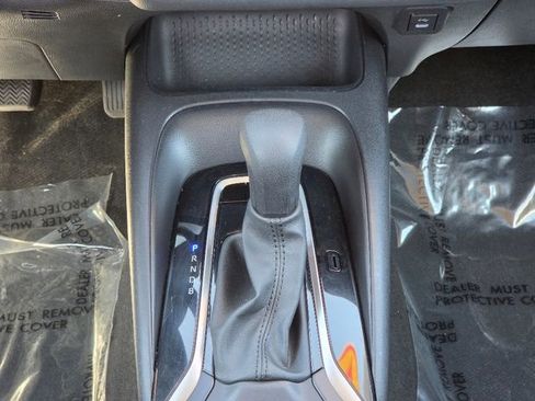 Used 2024 Toyota Corolla LE w/ LE Convenience Package image 28