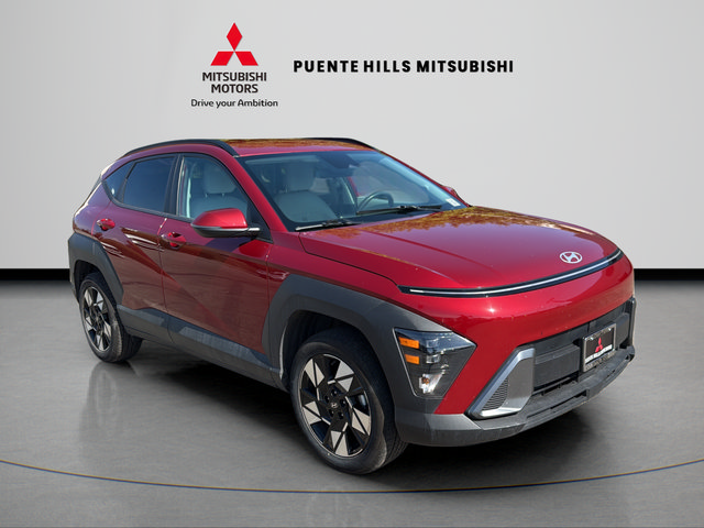 Used 2024 Hyundai Kona SEL AWD/4WD image 3