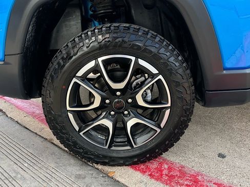 Used 2025 Jeep Compass Trailhawk w/ Trailer Tow Group image 9