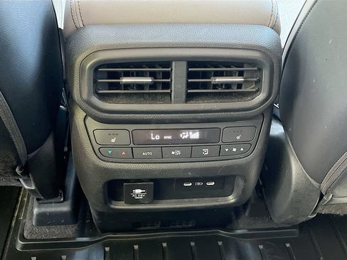 Used 2024 Honda Pilot Elite image 27