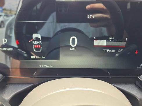 Used 2025 Nissan Kicks SR FWD image 27