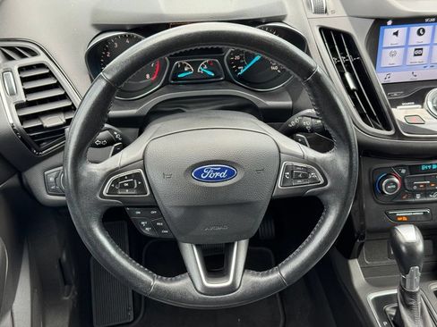Certified 2017 Ford Escape Titanium FWD image 9