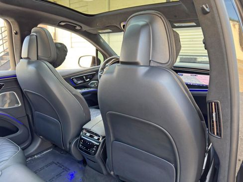 Used 2023 Mercedes-Benz EQS 580 4MATIC SUV w/ Exclusive Trim Package image 47