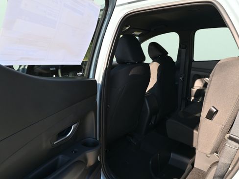Certified 2026 Hyundai Santa Cruz SE FWD image 11