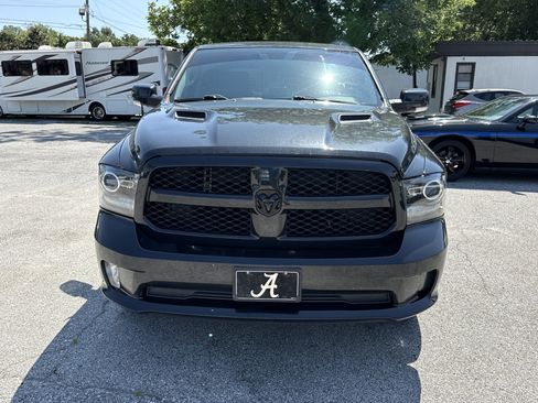 Used 2017 RAM 1500 Sport w/ Black Ram 1500 Sport Group AWD/4WD image 8