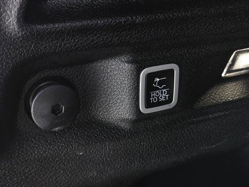 Used 2024 Jeep Grand Cherokee L Altitude image 11