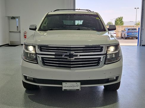 Used 2018 Chevrolet Suburban Premier AWD/4WD image 3