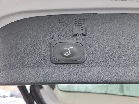 Used 2015 Ford Escape Titanium image 17