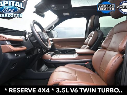 Used 2025 Lincoln Navigator Reserve AWD/4WD image 9