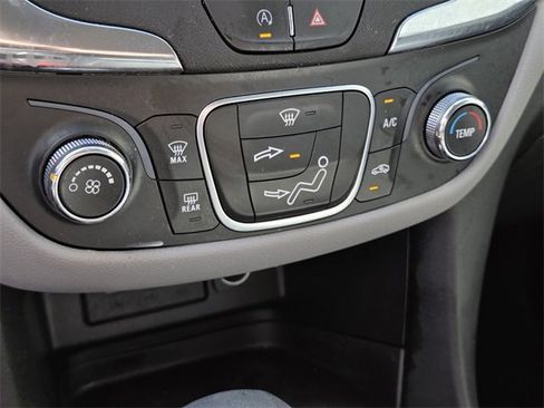 Certified 2023 Chevrolet Equinox LS w/ Driver Confidence II Package image 22