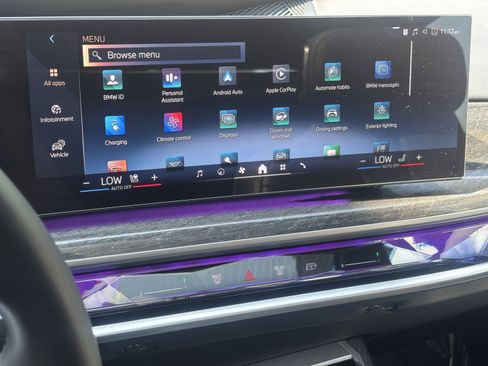 Used 2023 BMW i7 xDrive60 AWD/4WD image 21