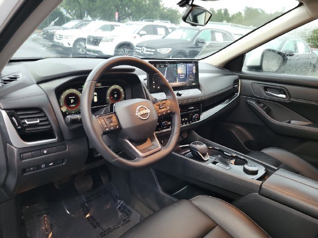 Used 2026 Nissan Rogue SL AWD/4WD image 18